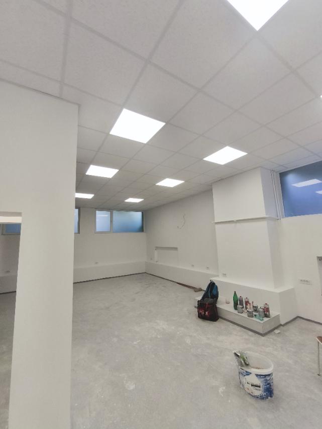 Модуларен плафон со LED панели